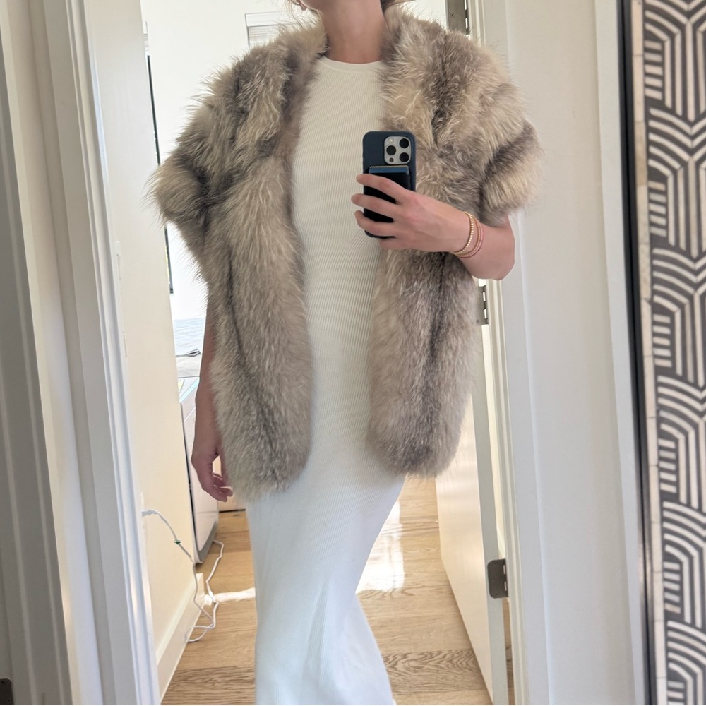 Source Unknown Luxurious Faux Fur Vest in Cream and Brown